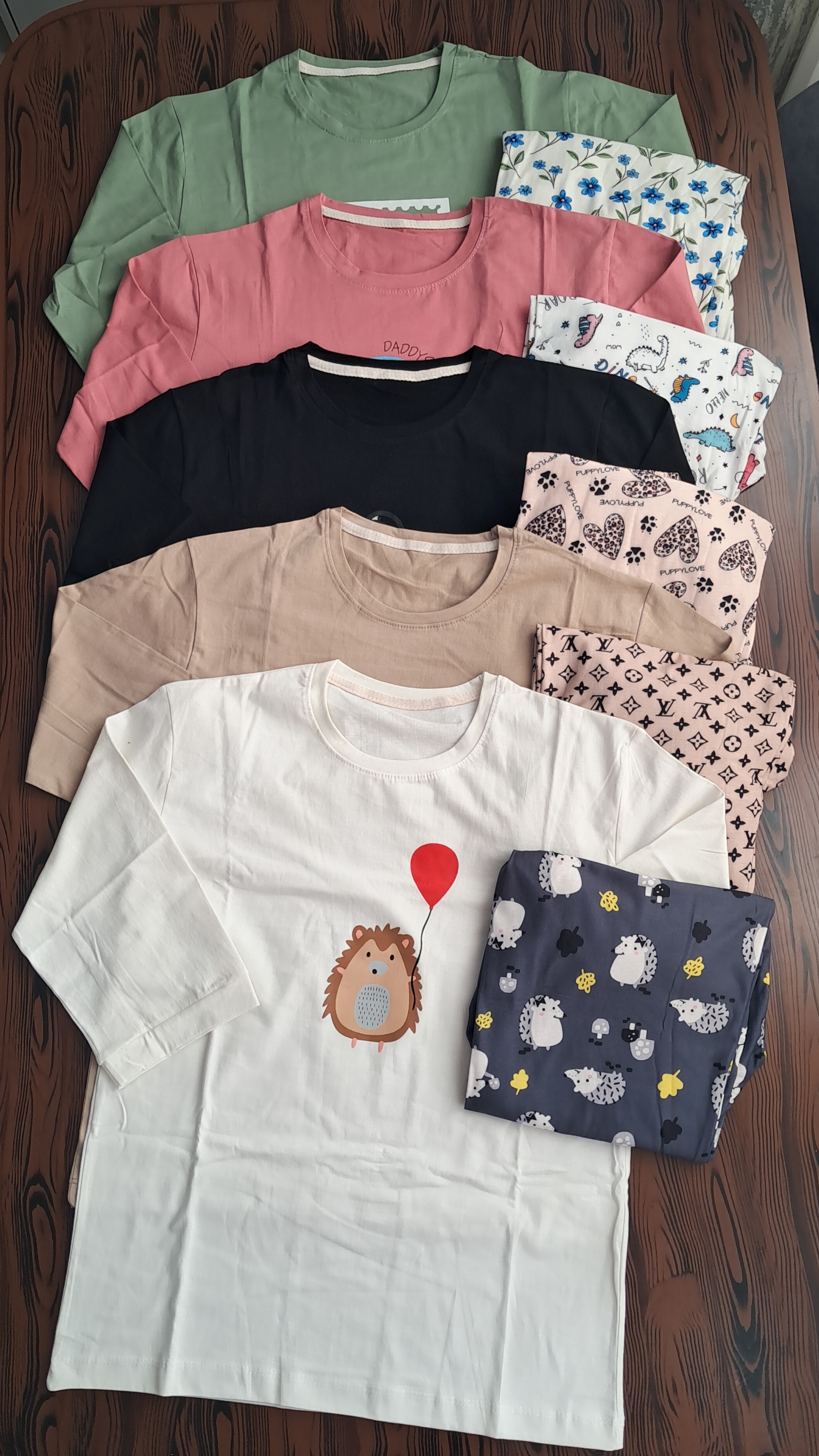 ست دو تیکه عروسکی بلوز آستین سه ربع و شلوار🤍🦔